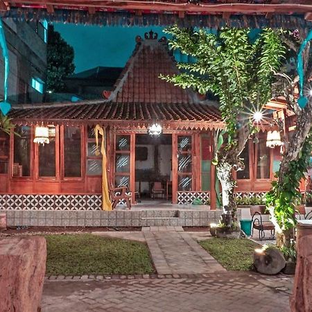Budarno Homestay Kejayan Esterno foto