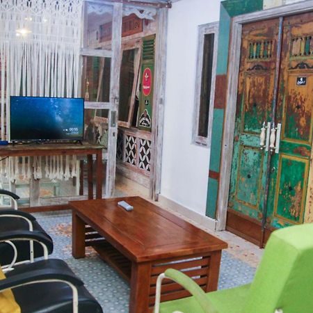 Budarno Homestay Kejayan Esterno foto