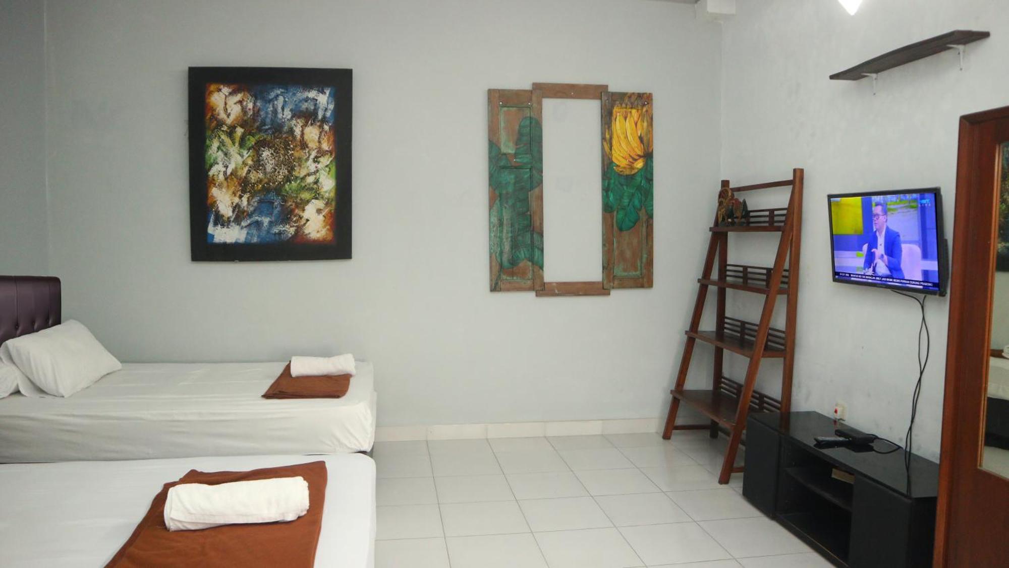 Budarno Homestay Kejayan Esterno foto