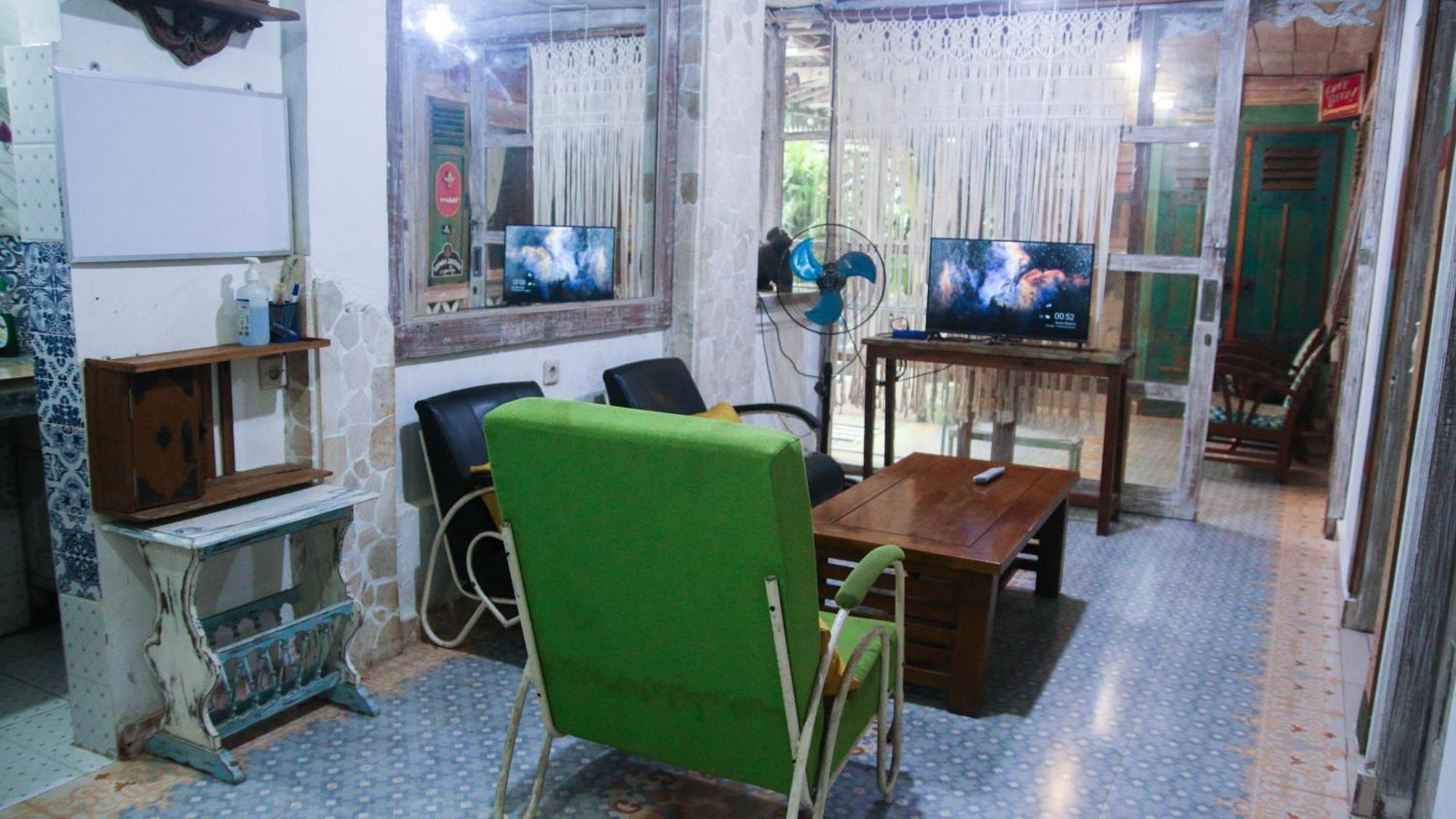 Budarno Homestay Kejayan Esterno foto
